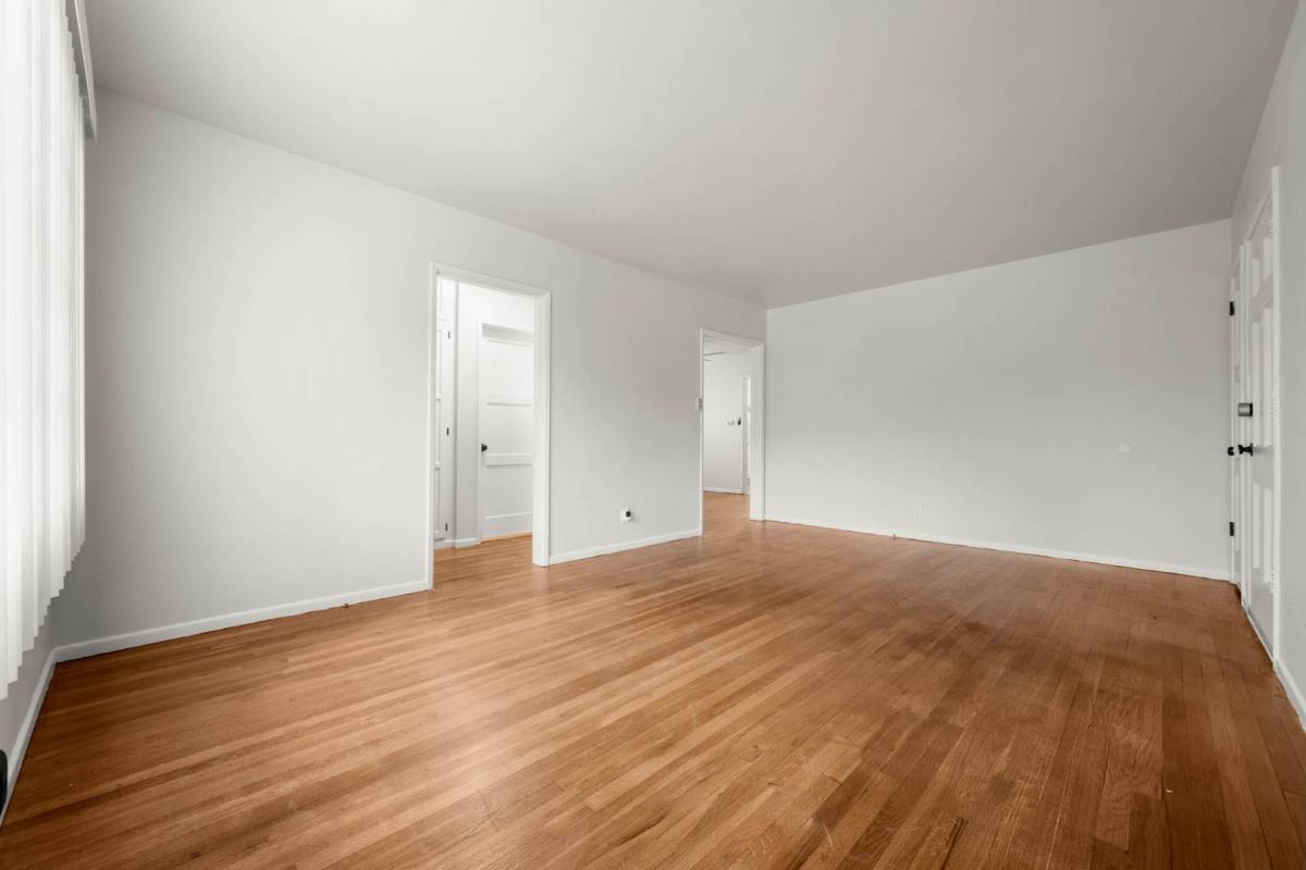 Apartment for rent at 4119 Santo Tomas Dr, Los Angeles, CA 90008