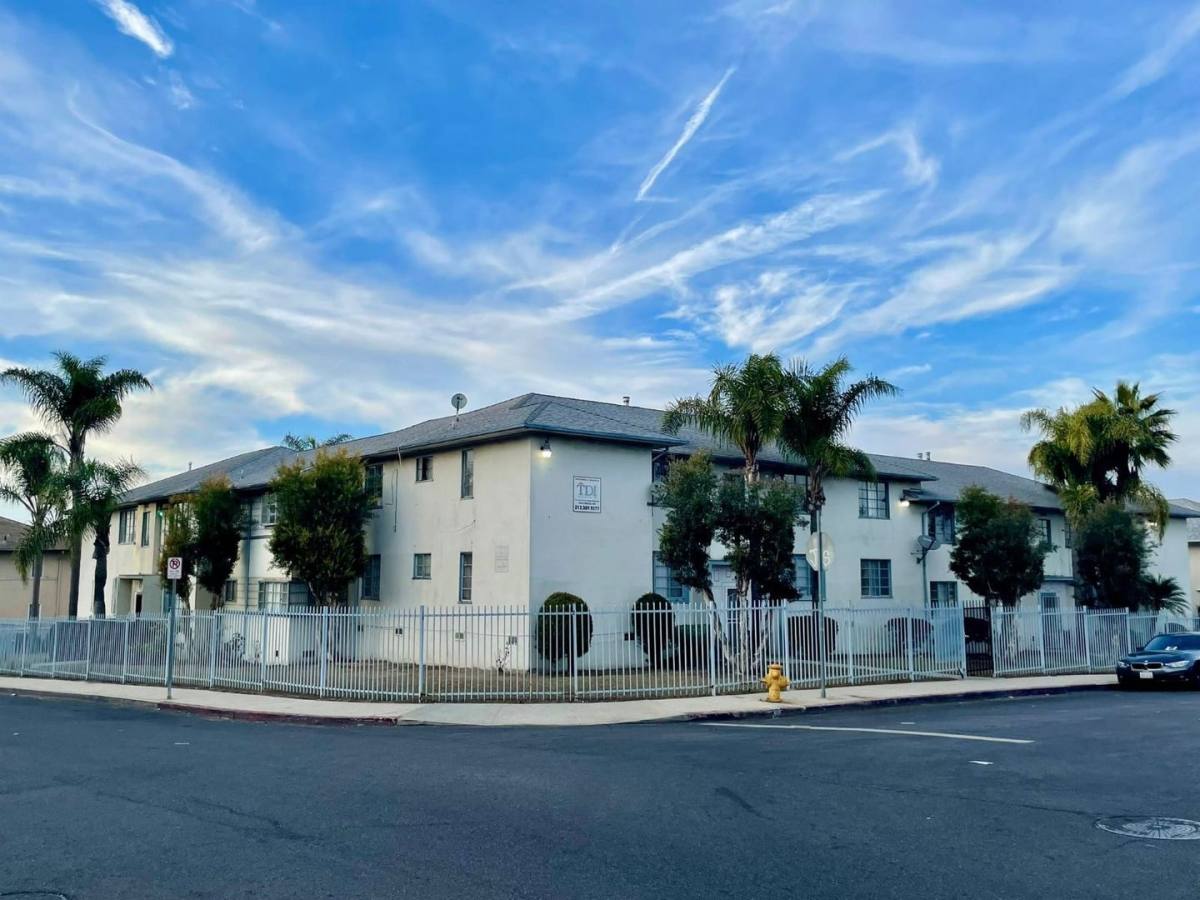 Apartment for rent at 4119 Santo Tomas Dr, Los Angeles, CA 90008