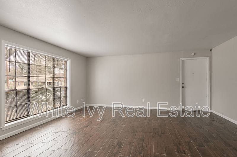 Apartment for rent at 818 University #2, Huntsville, TX 77340