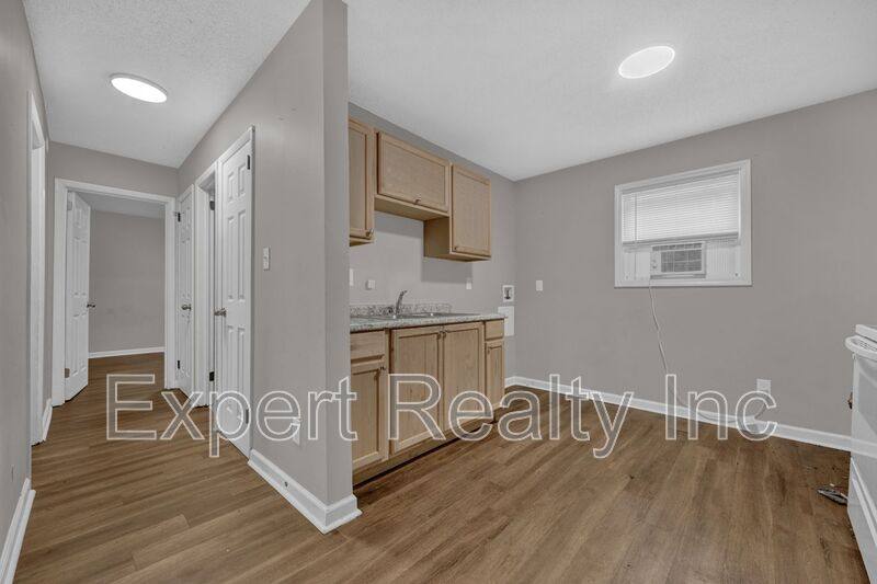 Apartment for rent at 2400 19th Ave N #B, Birmingham, AL 35234
