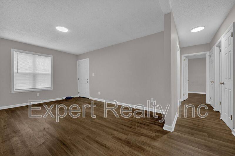 Apartment for rent at 2400 19th Ave N #B, Birmingham, AL 35234