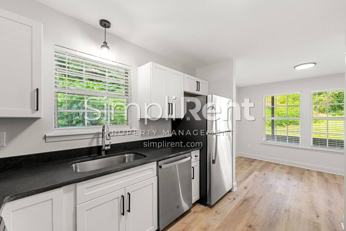 Apartment for rent at 2771 White Oak Dr, Decatur, GA 30032