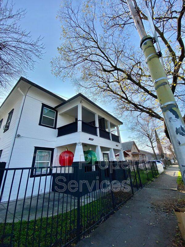 House for rent at 202-208 W Oak St 208, Stockton, CA 95203
