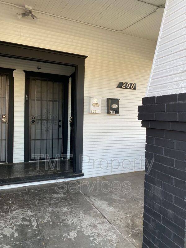 House for rent at 202-208 W Oak St 208, Stockton, CA 95203