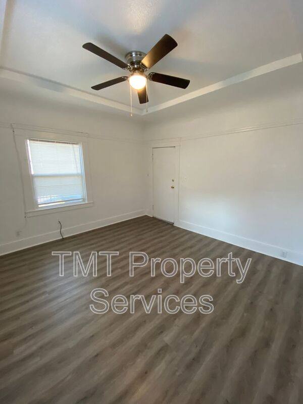 House for rent at 202-208 W Oak St 208, Stockton, CA 95203