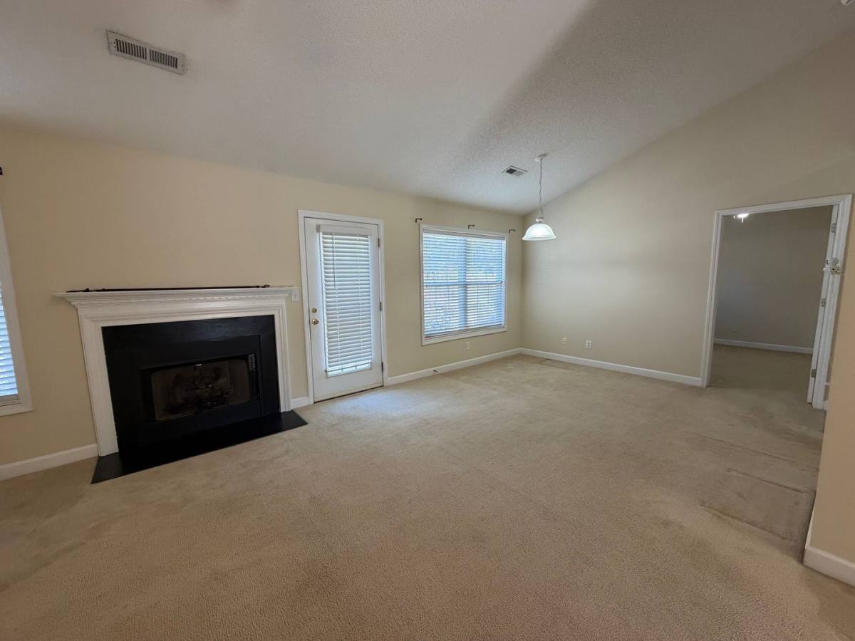 Townhouse for rent at 694 Huntingdon St, Elon, NC 27244