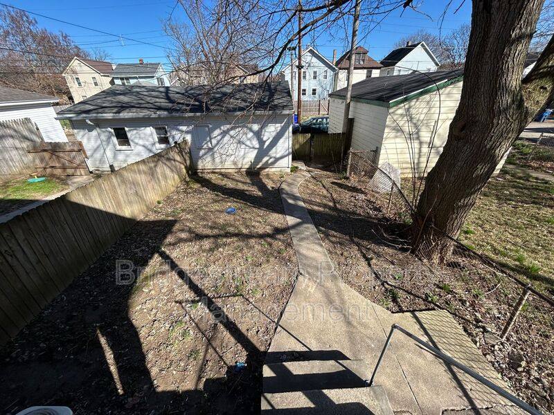 House for rent at 1038 Walnut Hills Place, Dayton, OH 45410