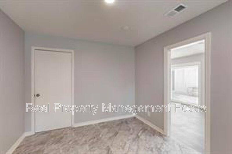 House for rent at 14724 Overview Dr, Dallas, TX 75254