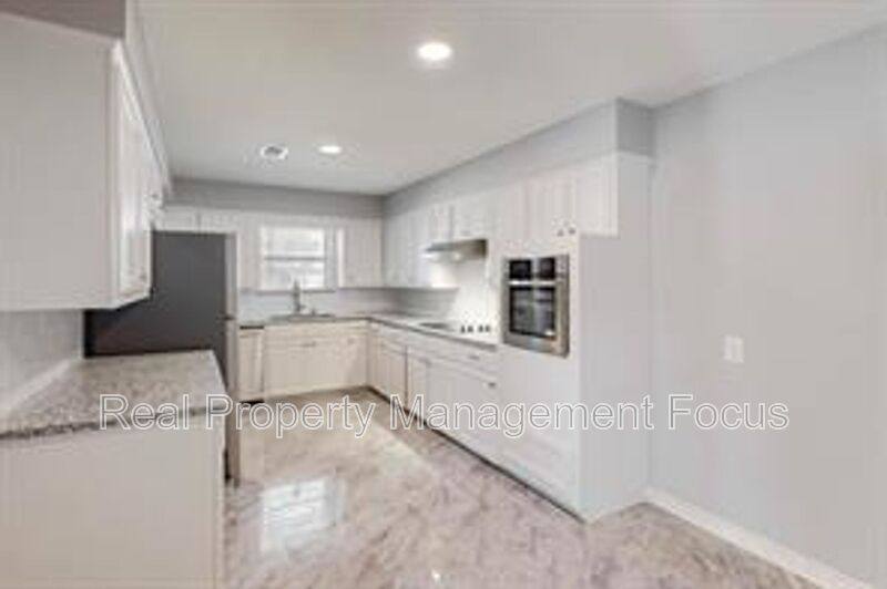 House for rent at 14724 Overview Dr, Dallas, TX 75254