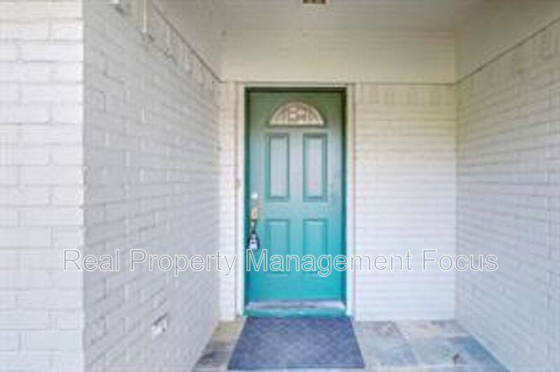 House for rent at 14724 Overview Dr, Dallas, TX 75254