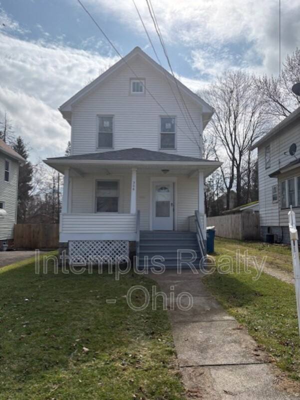House for rent at 306 Maplewood Ave, Struthers, OH 44471