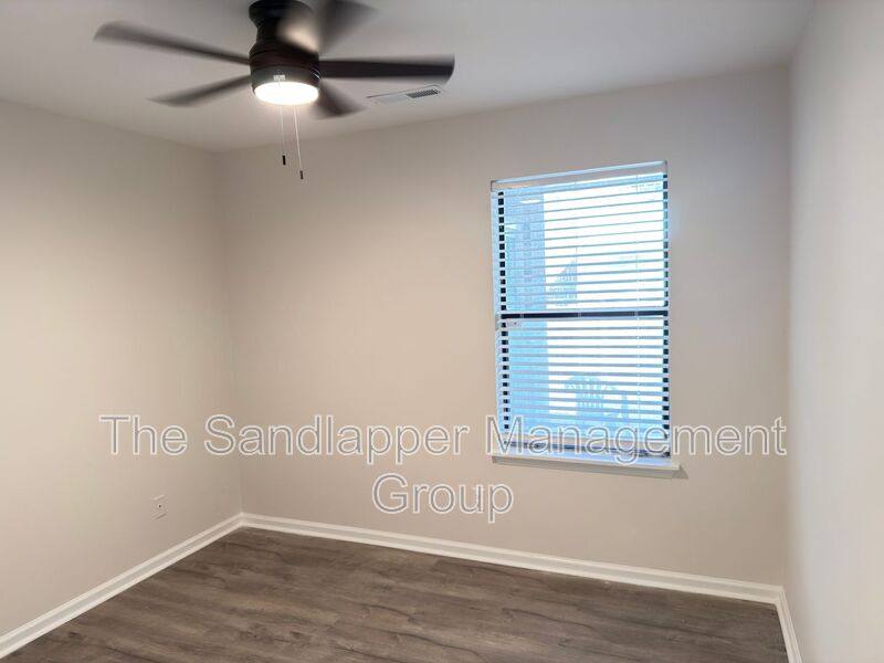 Apartment for rent at 186 Dorchester Manor Blvd #B, North Charleston, SC 29420