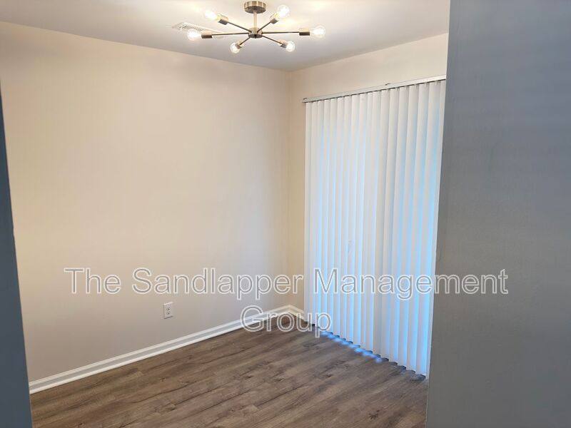 Apartment for rent at 186 Dorchester Manor Blvd #B, North Charleston, SC 29420