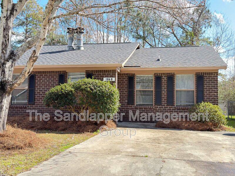 Apartment for rent at 186 Dorchester Manor Blvd #B, North Charleston, SC 29420
