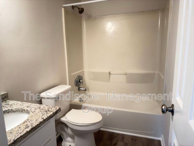 Apartment for rent at 186 Dorchester Manor Blvd #B, North Charleston, SC 29420