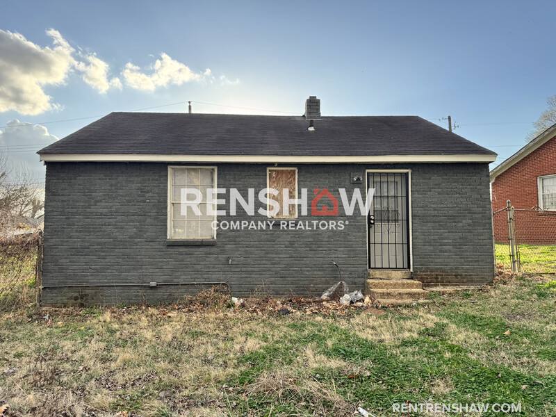 House for rent at 1810 Blair Hunt Dr, Memphis, TN 38109