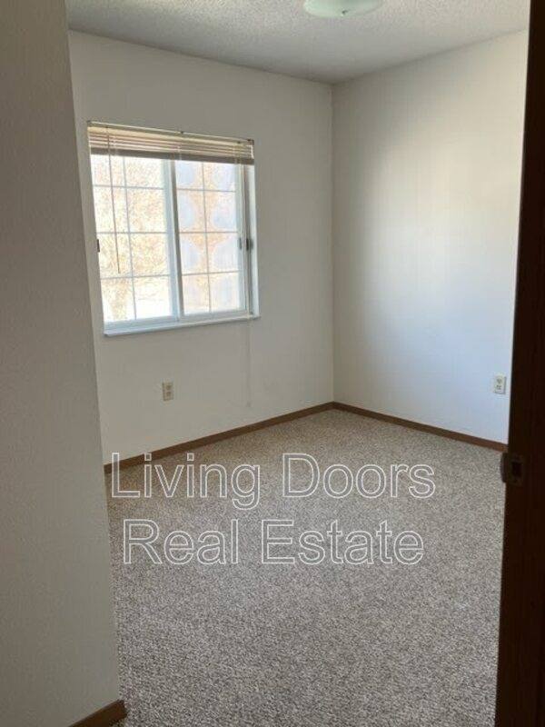 Apartment for rent at 607 S Washington St #8, Bloomfield, NE 68718