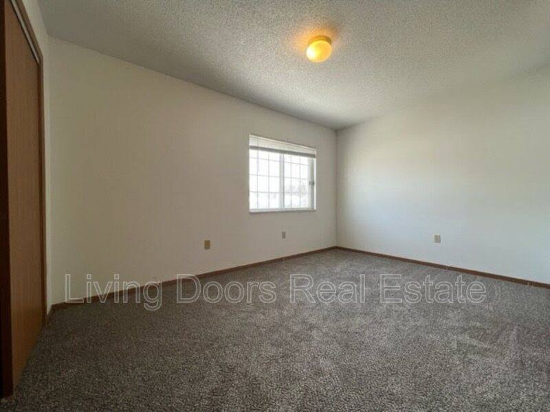 Apartment for rent at 605 S Washington St #13, Bloomfield, NE 68718