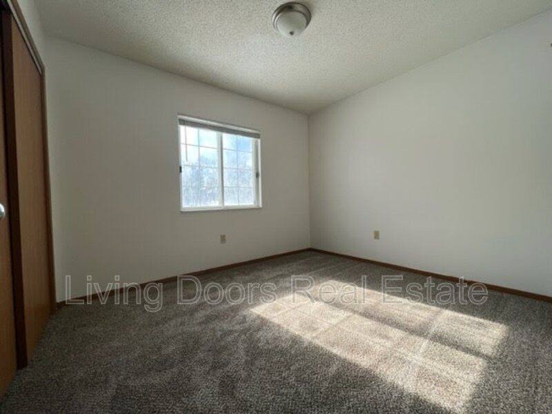 Apartment for rent at 605 S Washington St #13, Bloomfield, NE 68718