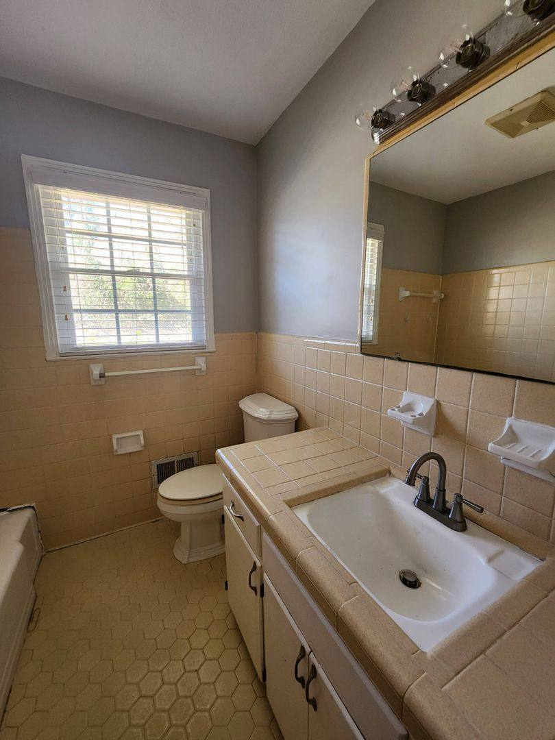 House for rent at 2502 Berkley Dr, Valdosta, GA 31602