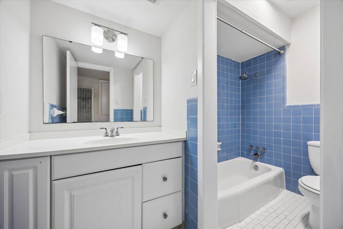 Apartment for rent at 2206 Mason, Houston, TX 77006