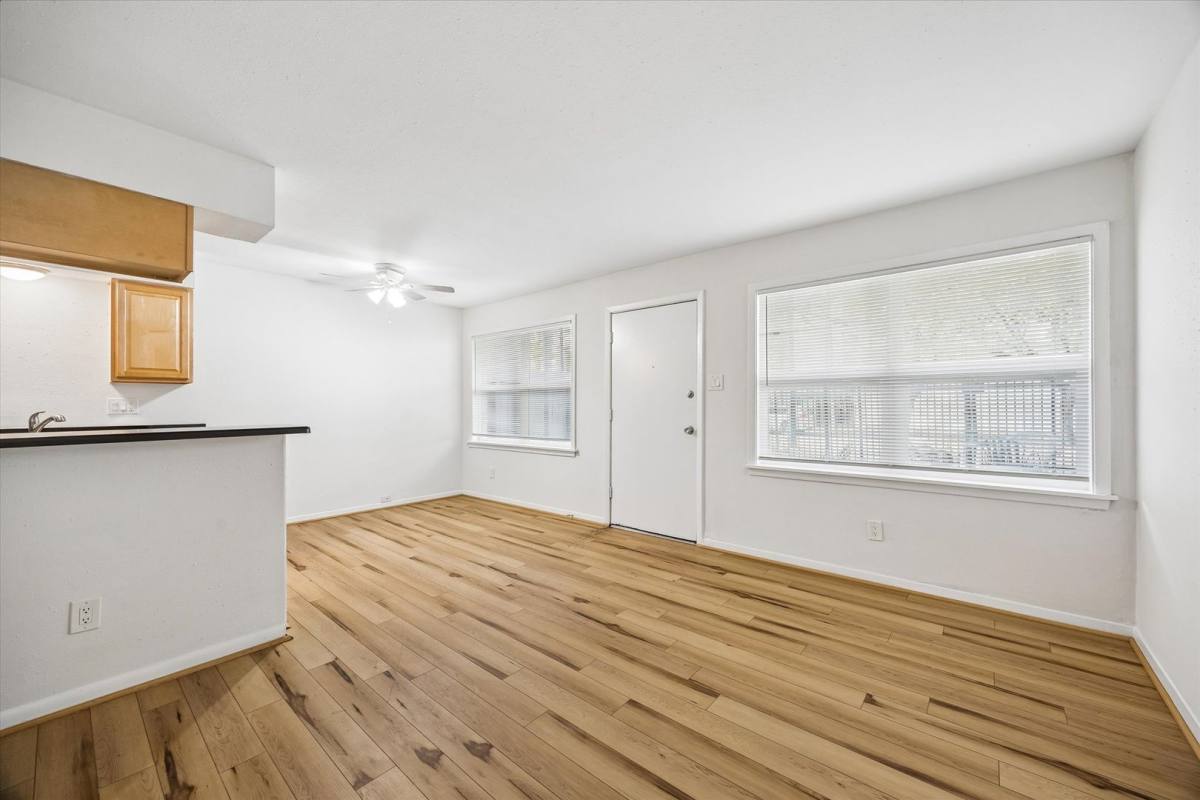 Apartment for rent at 2206 Mason, Houston, TX 77006