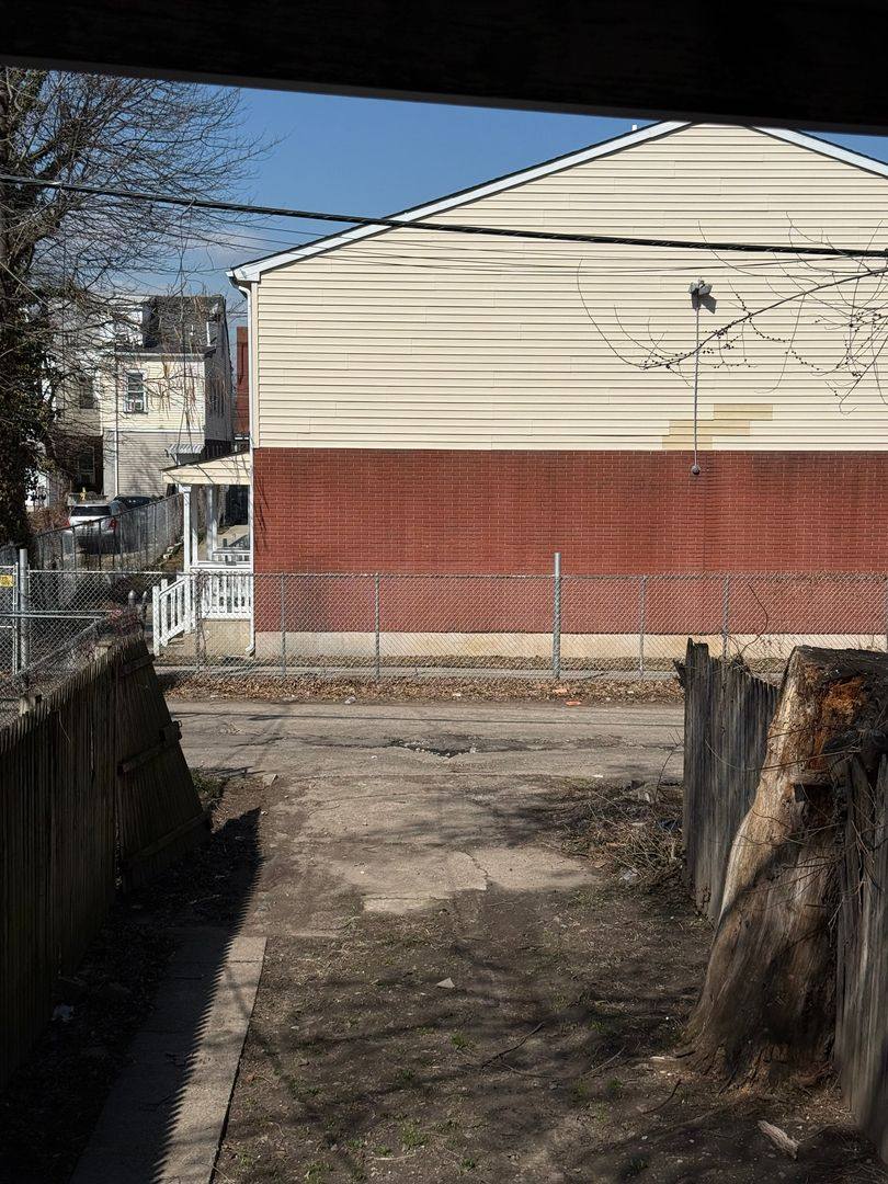 House for rent at 234 Walnut Ave, Trenton, NJ 08609