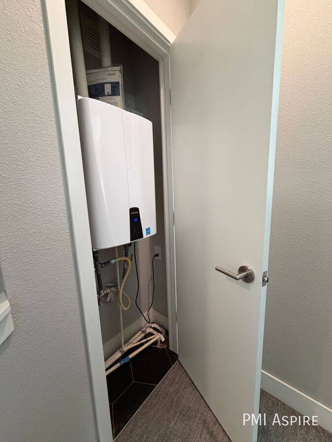 Townhouse for rent at 5159 W 10th Ave, Denver, CO 80204