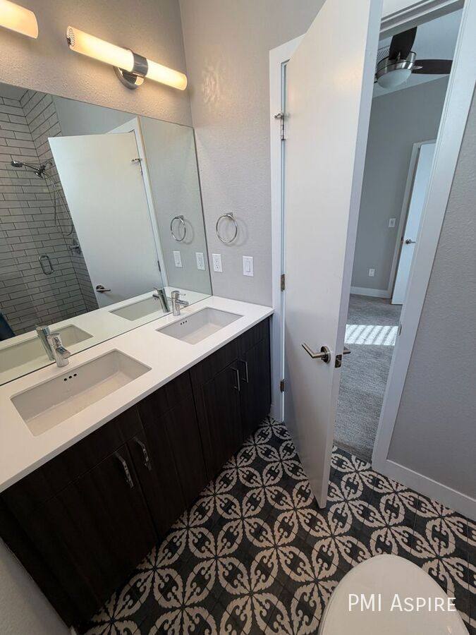 Townhouse for rent at 5159 W 10th Ave, Denver, CO 80204