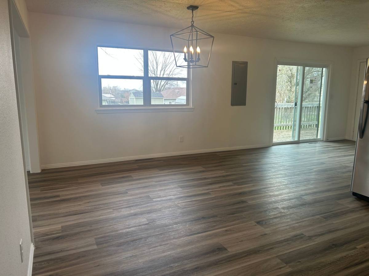 House for rent at 107 Maple St, Nixa, MO 65714