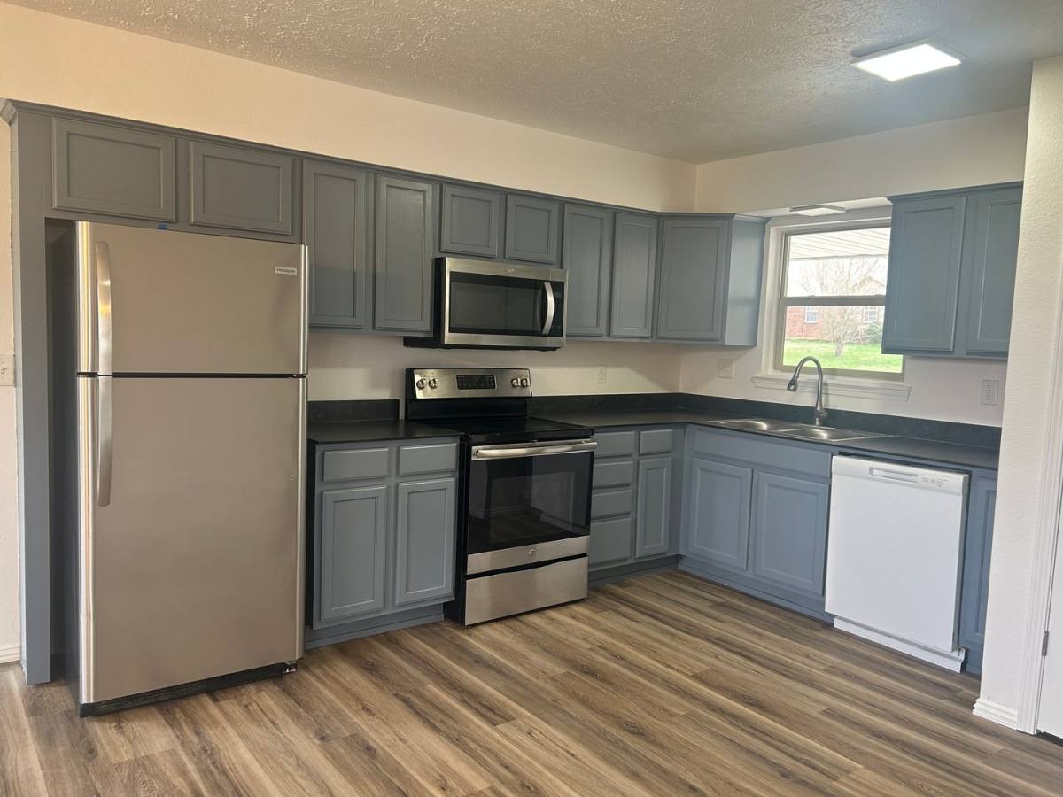 House for rent at 107 Maple St, Nixa, MO 65714