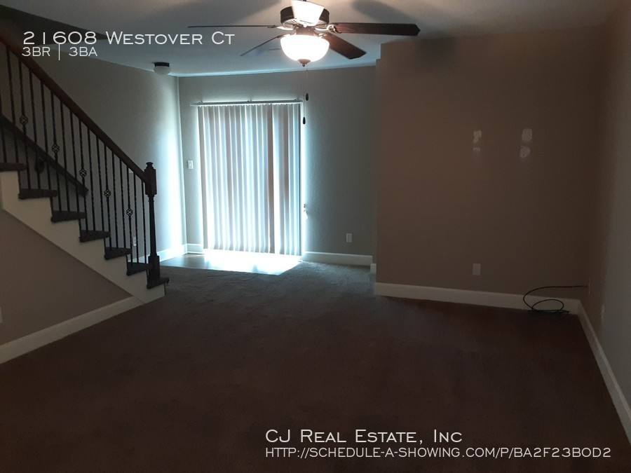 Townhouse for rent at 21608 Westover Court, Peculiar, MO 64078