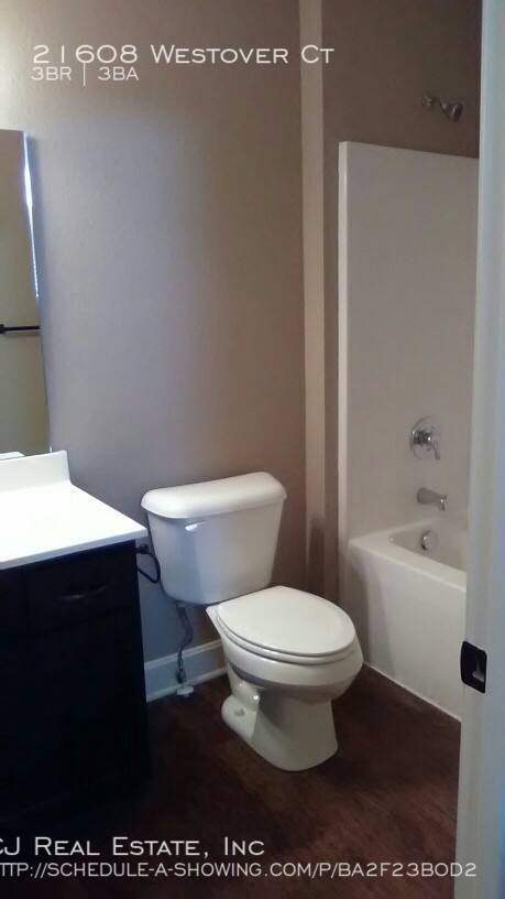 Townhouse for rent at 21608 Westover Court, Peculiar, MO 64078