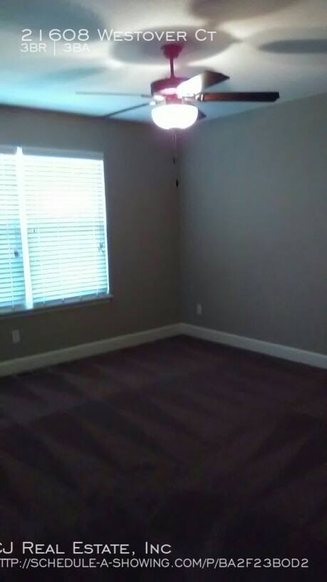 Townhouse for rent at 21608 Westover Court, Peculiar, MO 64078