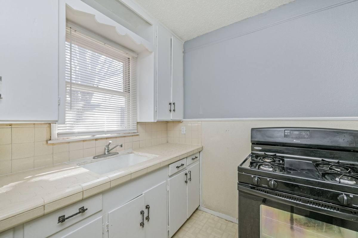 Apartment for rent at 2713 SW 9th Ave, Amarillo, TX 79106