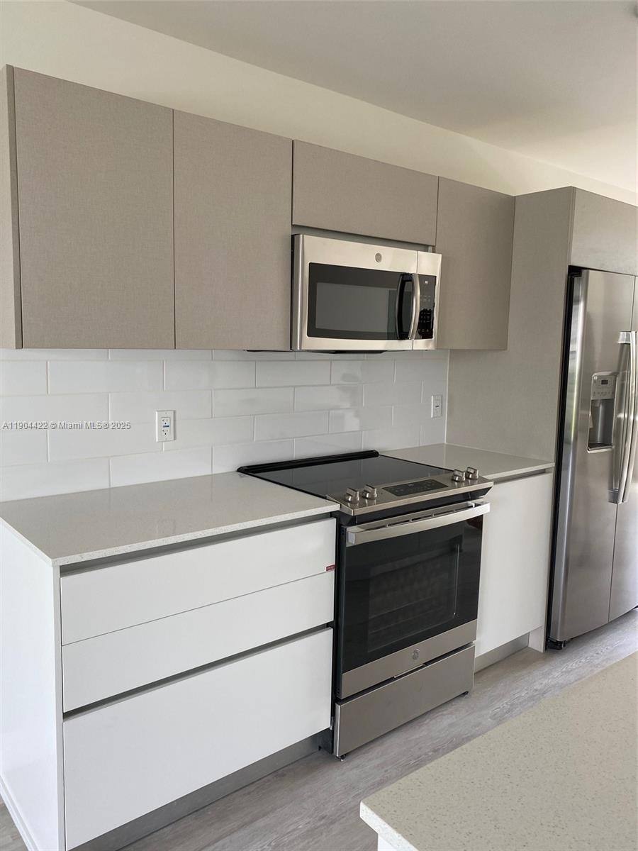 Townhouse for rent at 2561 NE 193rd St #1206, Miami, FL 33180