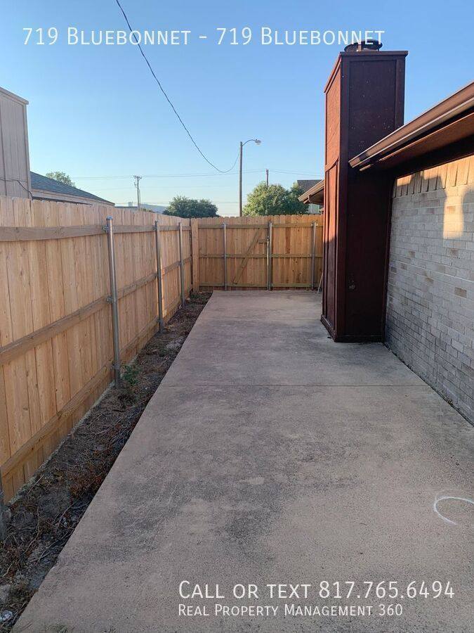 Apartment for rent at 719 Bluebonnet, Keller, TX 76248