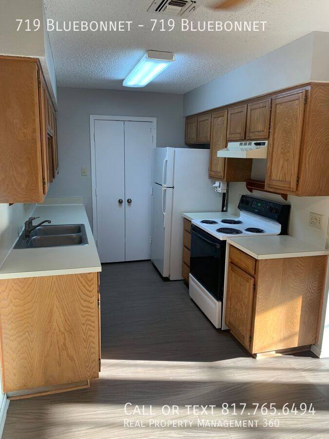 Apartment for rent at 719 Bluebonnet, Keller, TX 76248