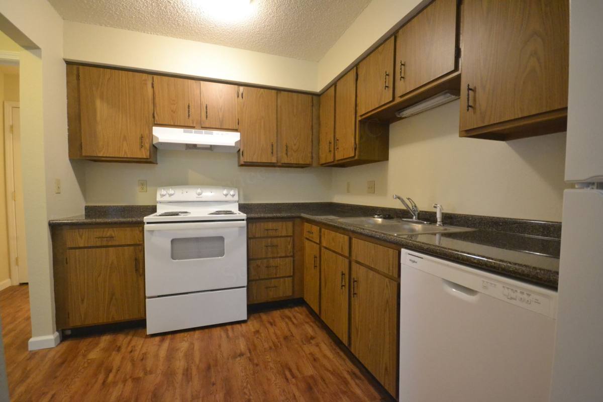 Apartment for rent at 174-176 Church St, Hollister, MO 65672
