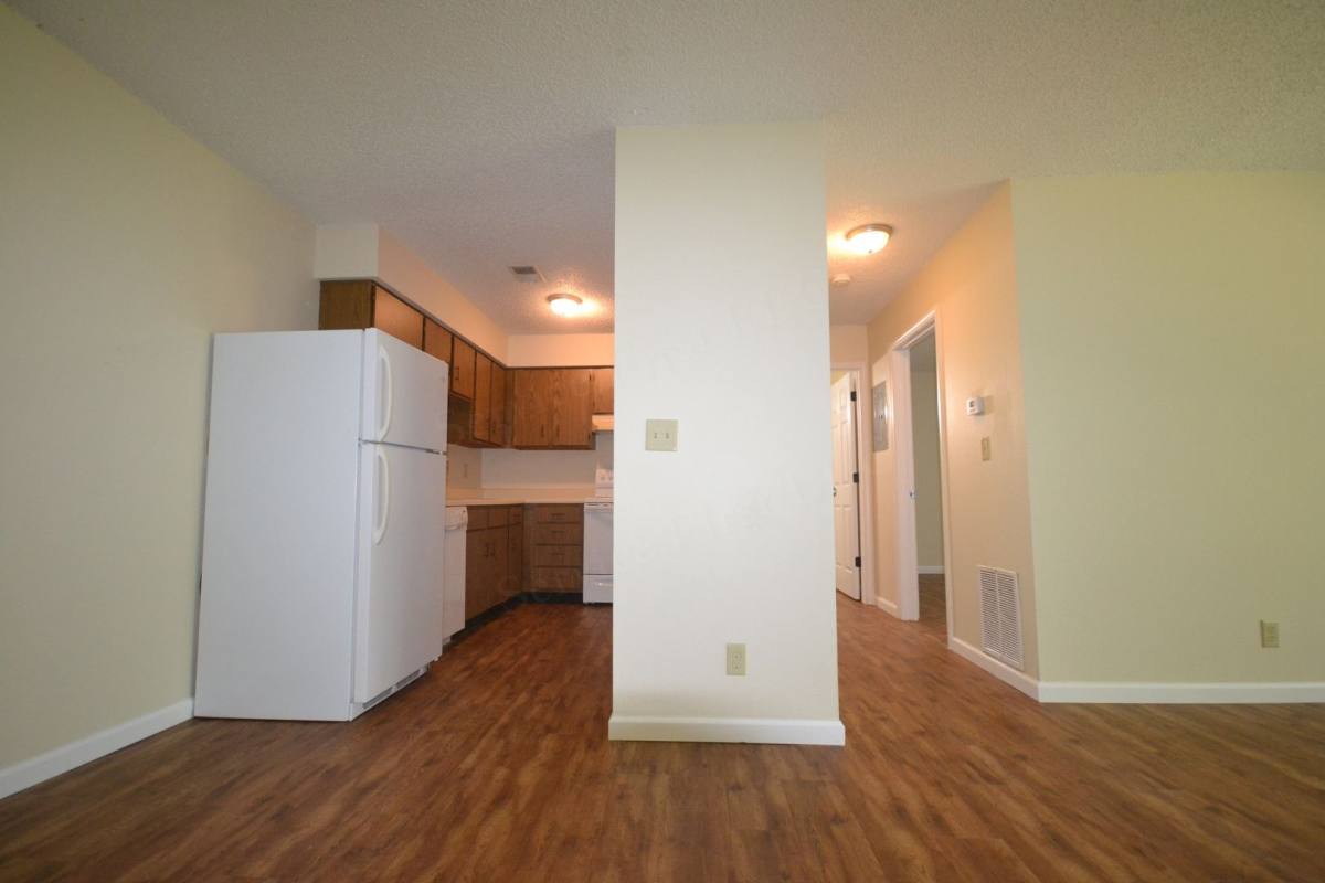 Apartment for rent at 174-176 Church St, Hollister, MO 65672
