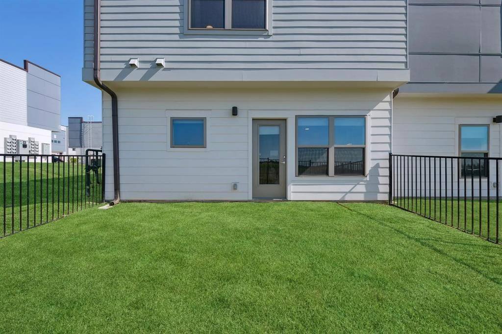 Townhouse for rent at 10350 Blue Bluff Rd #19105, Austin, TX 78724