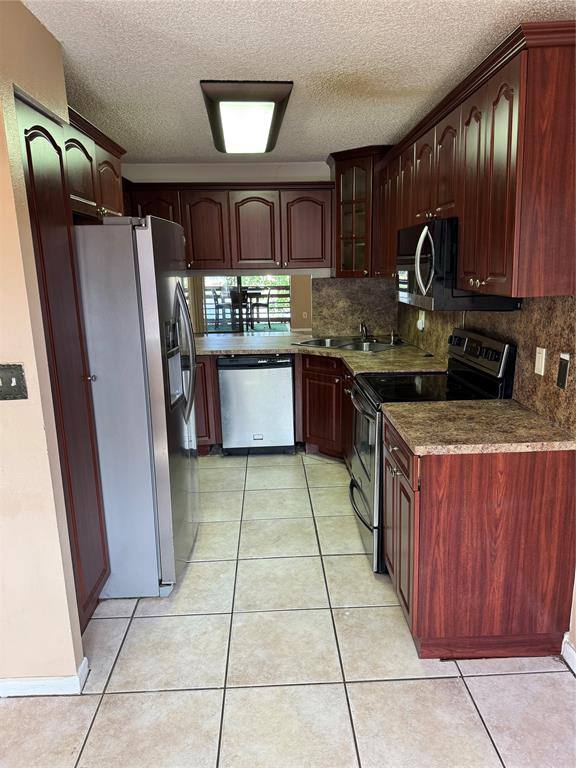 Apartment for rent at 615 NW 210th St #615, Miami, FL 33169