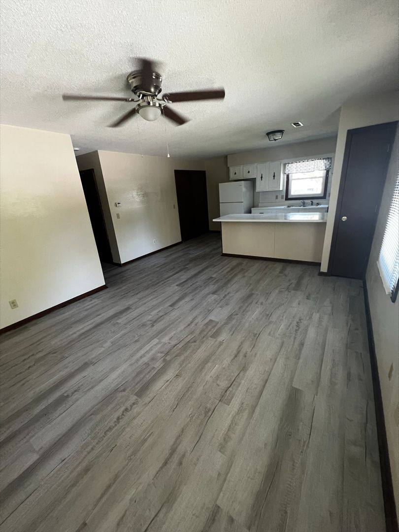 Apartment for rent at 501 E 6th St, Salisbury, MO 65281