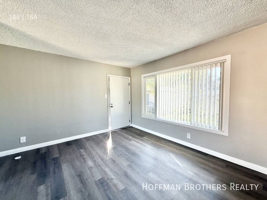 Apartment for rent at 4052 Coco Ave #2, Los Angeles, CA 90008