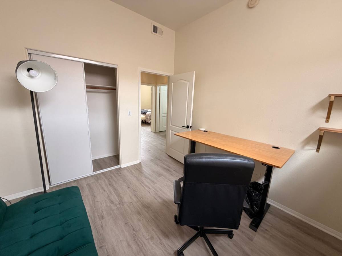 Townhouse for rent at 4057 W 147th St, Lawndale, CA 90260