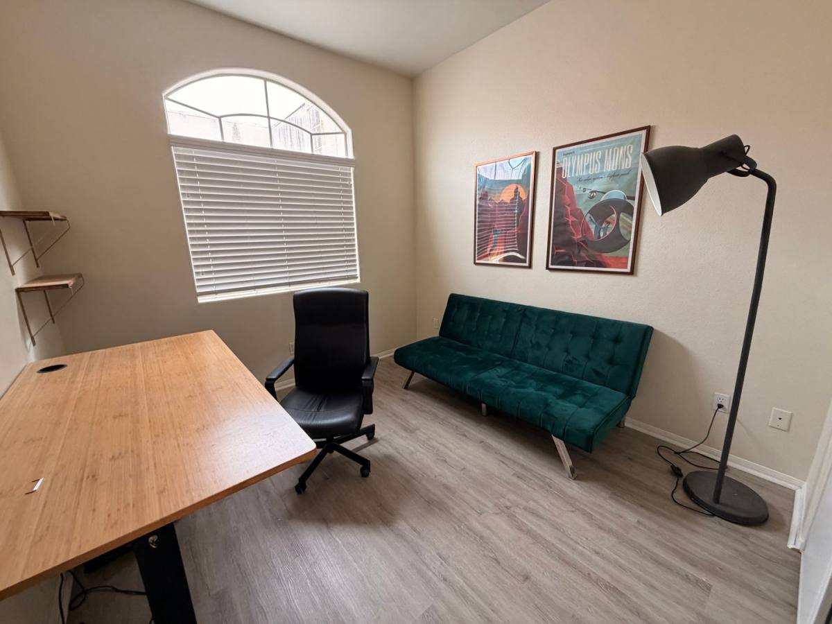 Townhouse for rent at 4057 W 147th St, Lawndale, CA 90260