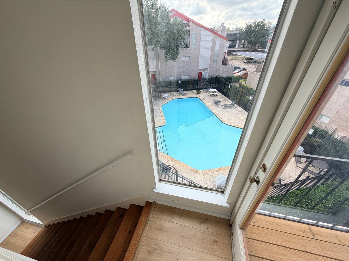 Condo for rent at 10855 Meadowglen Lane #622, Houston, TX 77042