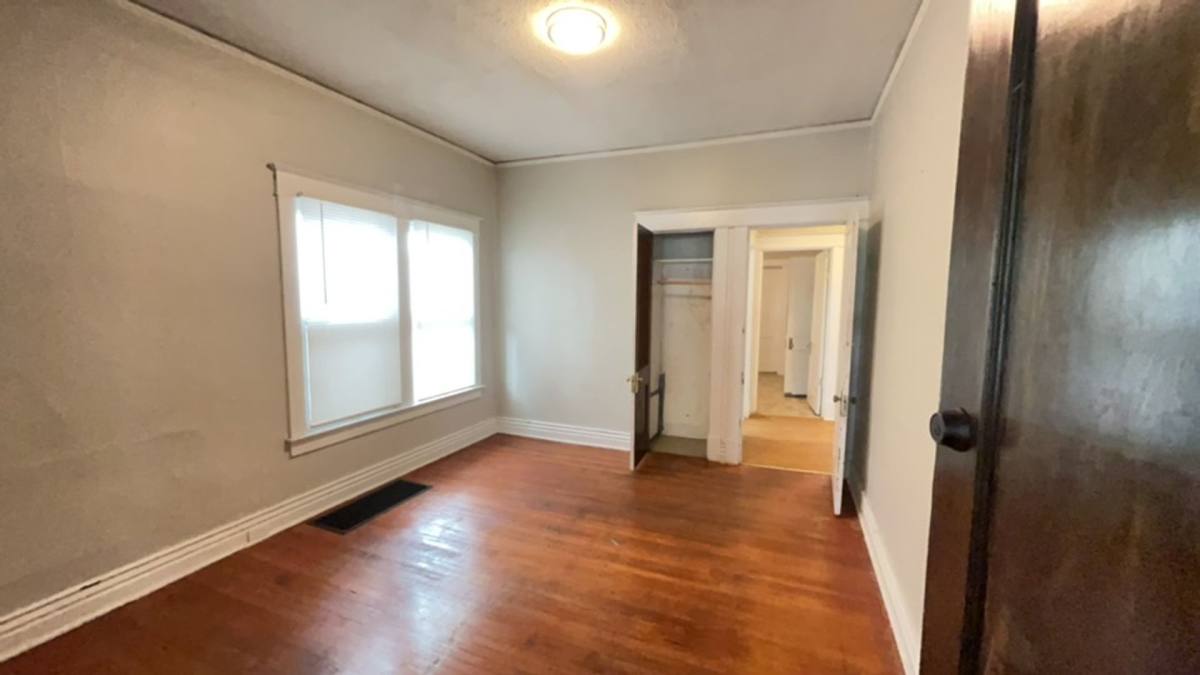 Apartment for rent at 803 S 35th St, Louisville, KY 40211