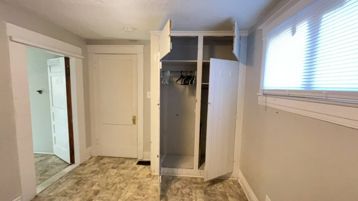 Apartment for rent at 803 S 35th St, Louisville, KY 40211