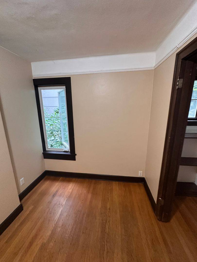 Townhouse for rent at 4732 22nd Ave NE, Seattle, WA 98105